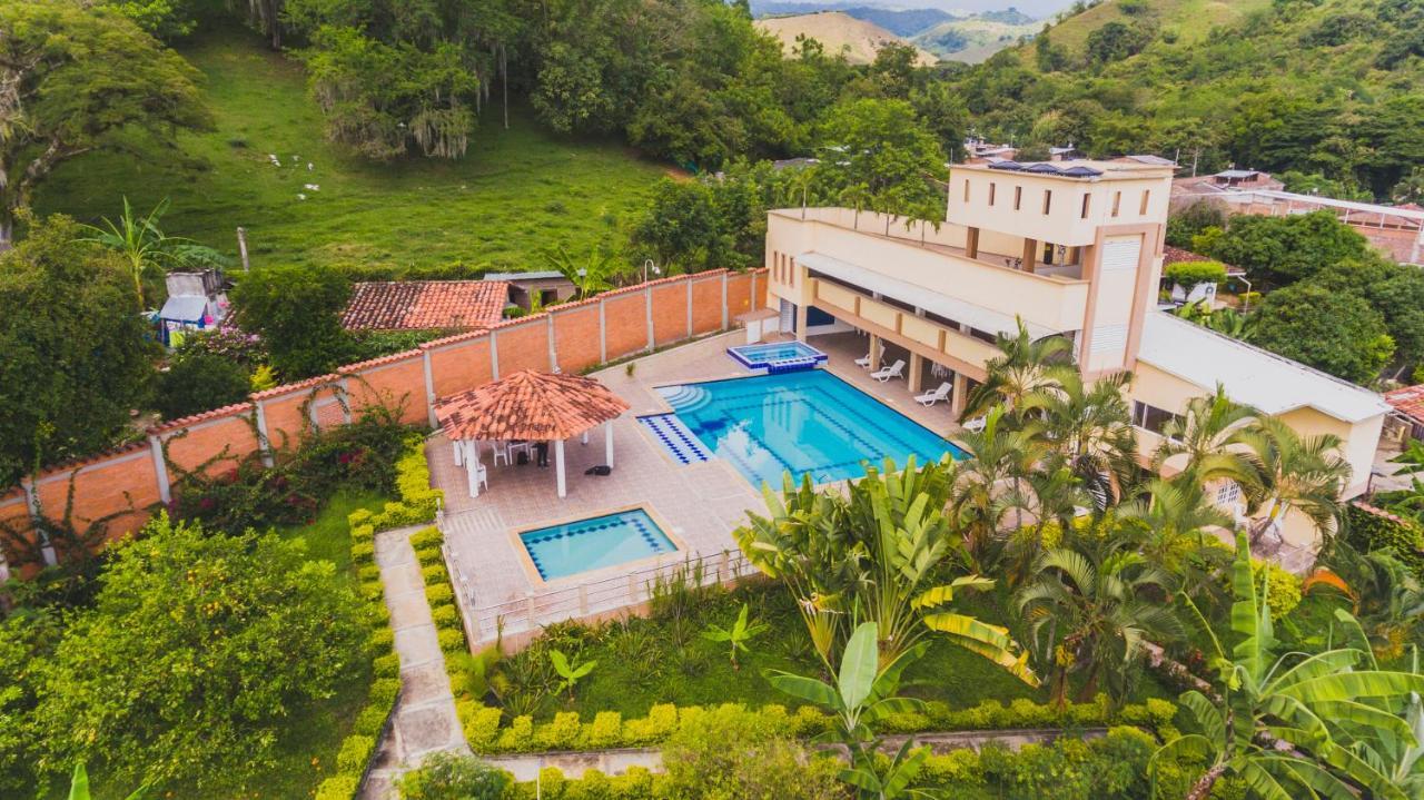 Hotel Manantial Buga Εξωτερικό φωτογραφία