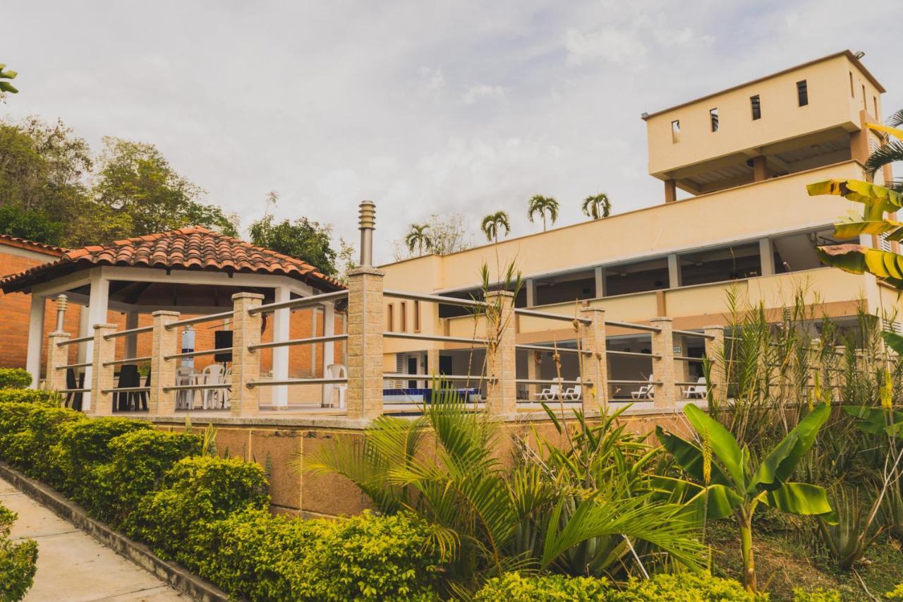 Hotel Manantial Buga Εξωτερικό φωτογραφία