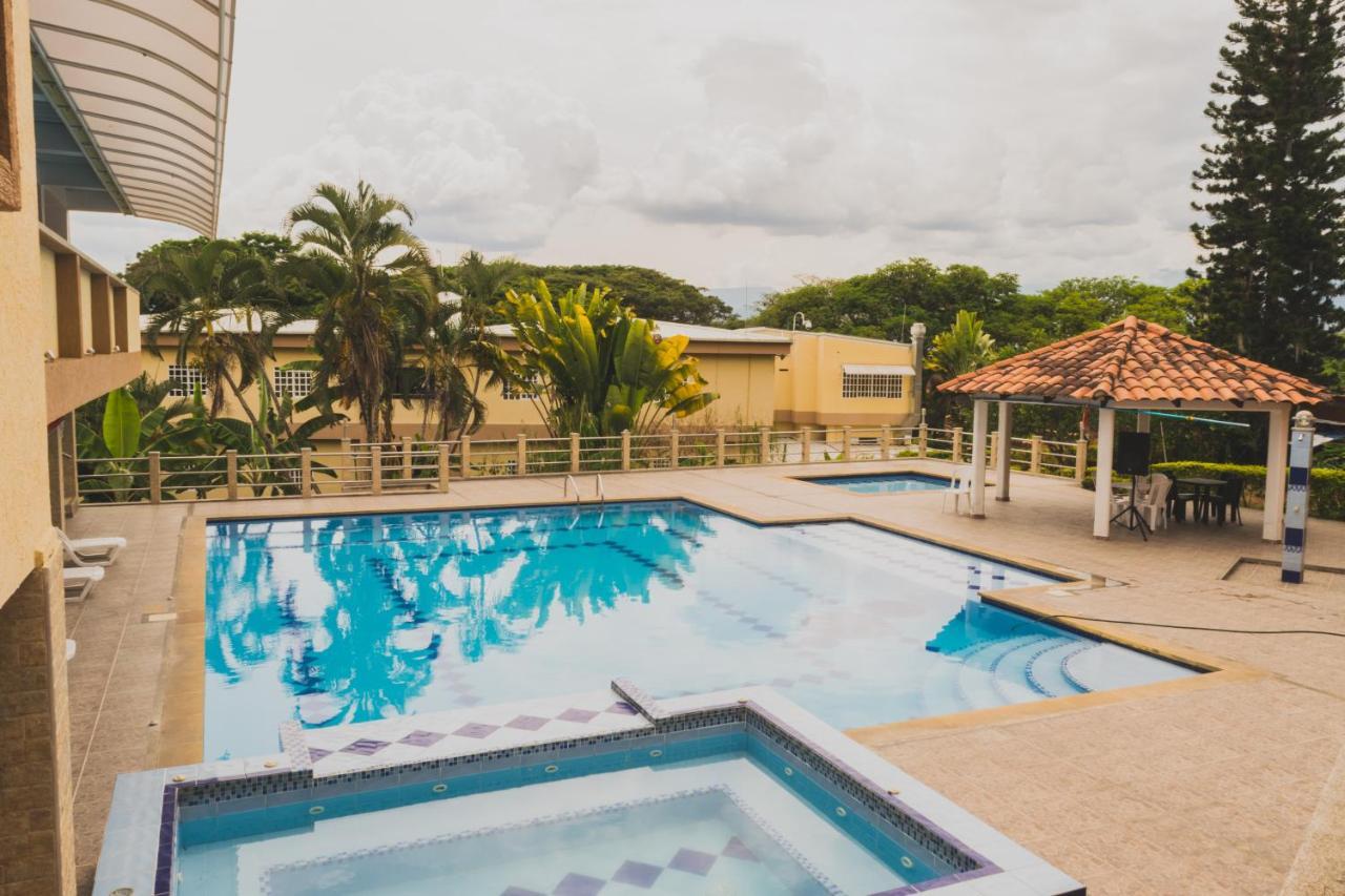 Hotel Manantial Buga Εξωτερικό φωτογραφία